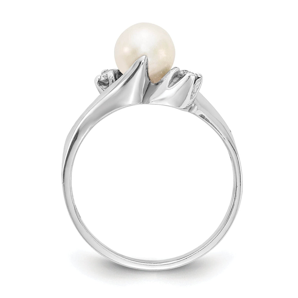 14k White Gold Pearl Diamond Ring