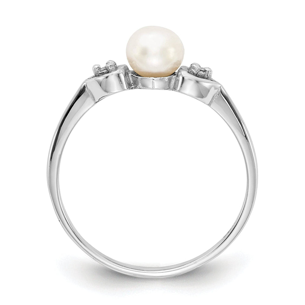 14k White Gold Pearl Diamond Ring