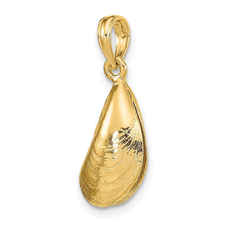 Lovely Rita's Pendants & Charms 14K Yellow Gold Texture Polished Finish 3-Dimensional Mussel Shell Charm Pendant