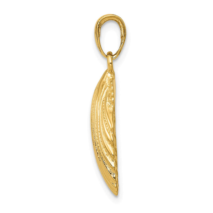 10K Yellow Gold Scallop Shell Pendant, 27.5mm