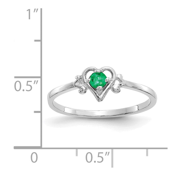 14k White Gold 3 mm Round Emerald Birthstone Heart Ring