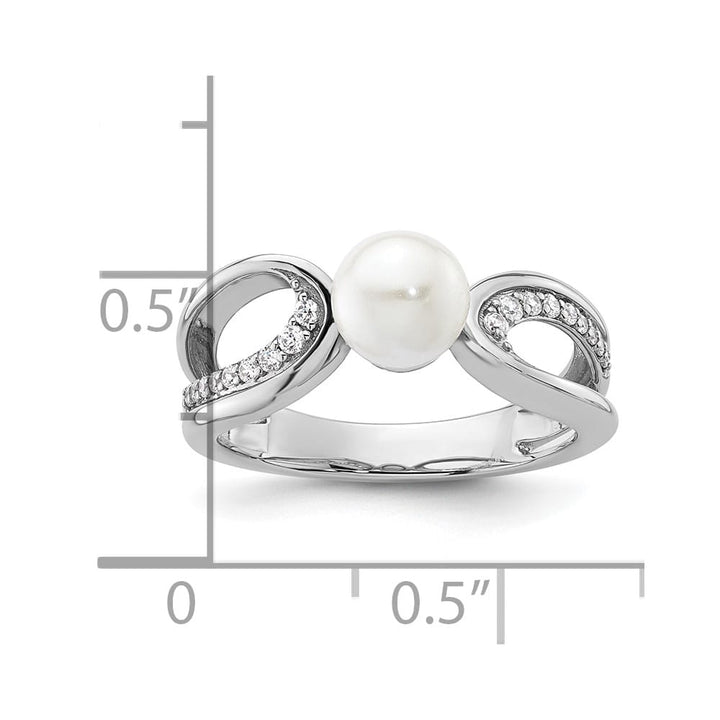 14k White Gold Diamond and White Freshwater Cultured Pearl Ring Size 7