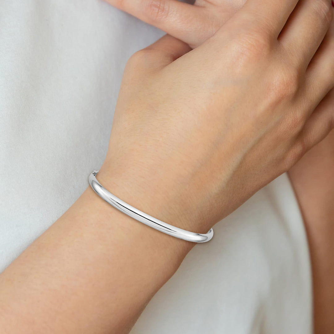14k White Gold High Polished 5.00mm Hinged Oval Bangle Bracelet