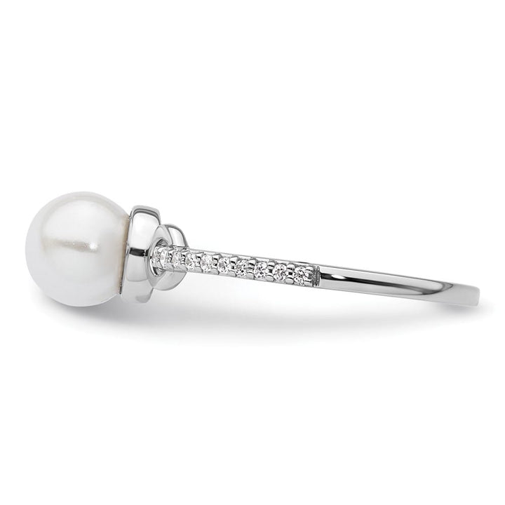 14k White Gold White Freshwater Cultured Pearl 1/15 Carat Diamond Ring Size 7