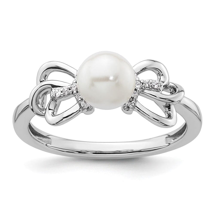 14k White Gold White Freshwater Cultured Pearl 1/20 Carat Diamond Ring Size 7