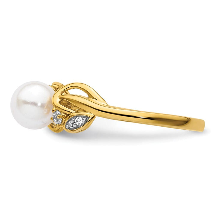 14k Yellow Gold 1/15 Carat Diamond and White Cultured Pearl Ring Size 7