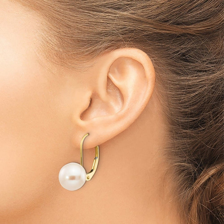 14K Yellow Gold 8-9mm White Round Freshwater Pearl Leverback Earrings