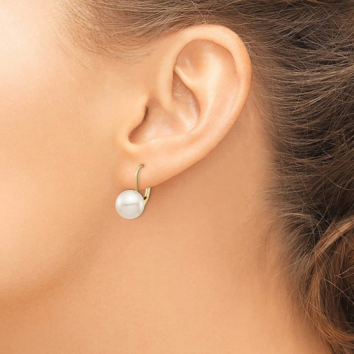 14K Yellow Gold 9-10mm White Round Freshwater Pearl Leverback Earrings