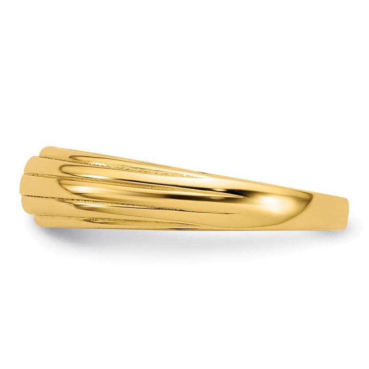 14k Yellow Gold Polished Grooved Graduated Ring Ladies Stock Size 7 Ring Are Refundable