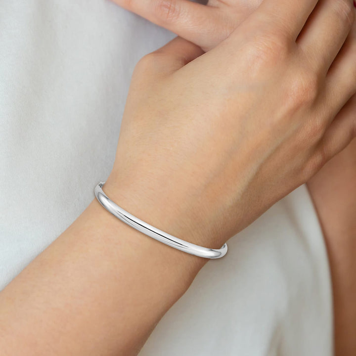 14k White Gold High Polished 5.00mm Hinged Oval Bangle Bracelet