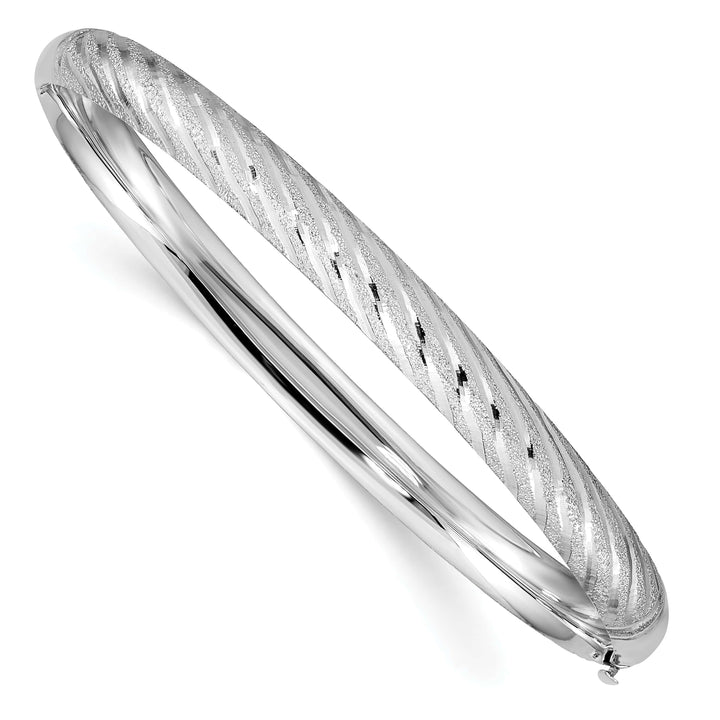 14k White Gold Textured Diamond-cut 6.20mm Twisted Hinged Oval Bangle