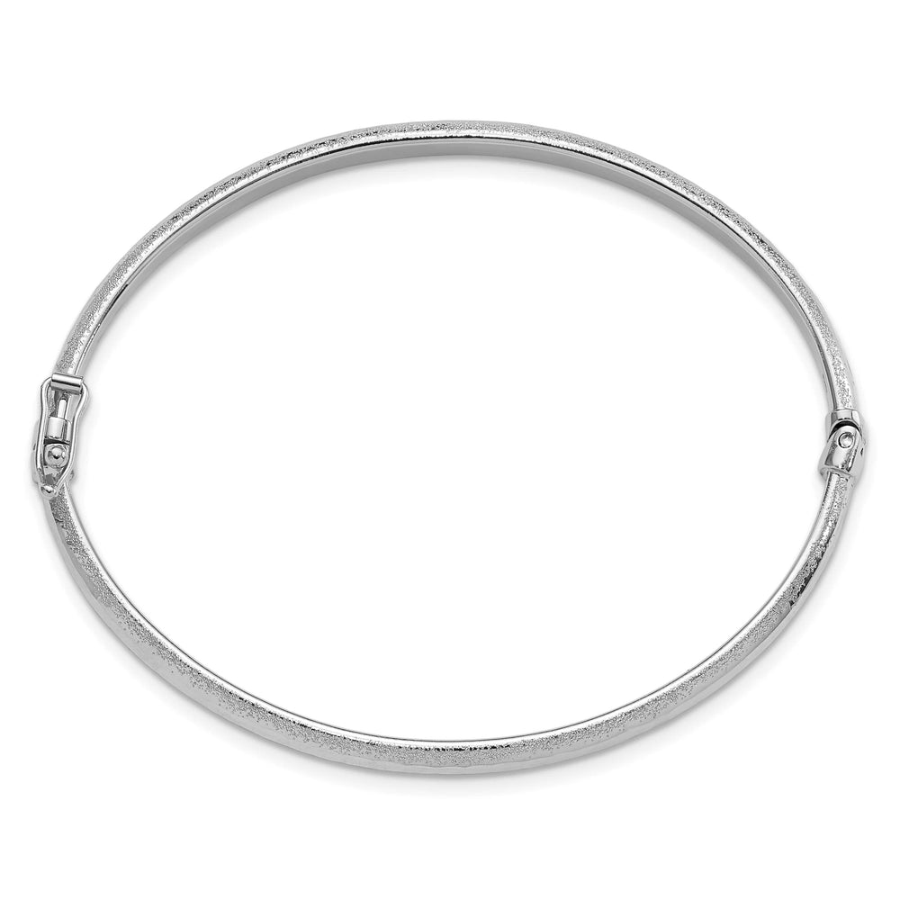 14K White Gold Diamond-cut and Laser-cut 4.10mm Hinged Oval Bangle