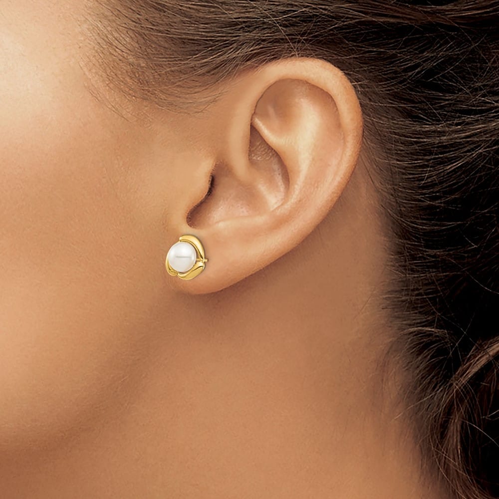 14K Yellow Gold 7-8mm White Button Freshwater Pearl Post Earrings