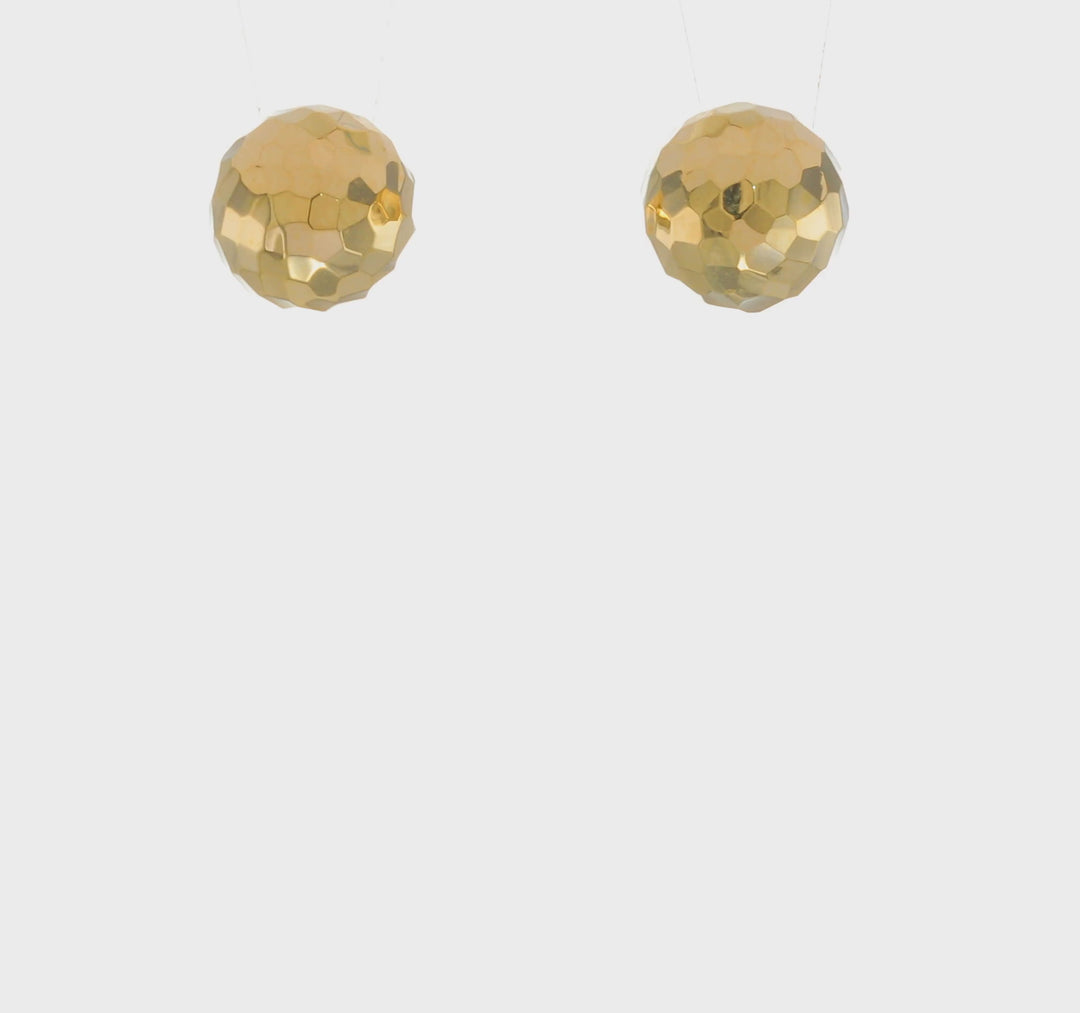 Orecchini a perno con sfera da 9,5 mm in oro giallo 14K con taglio diamante contemporaneo