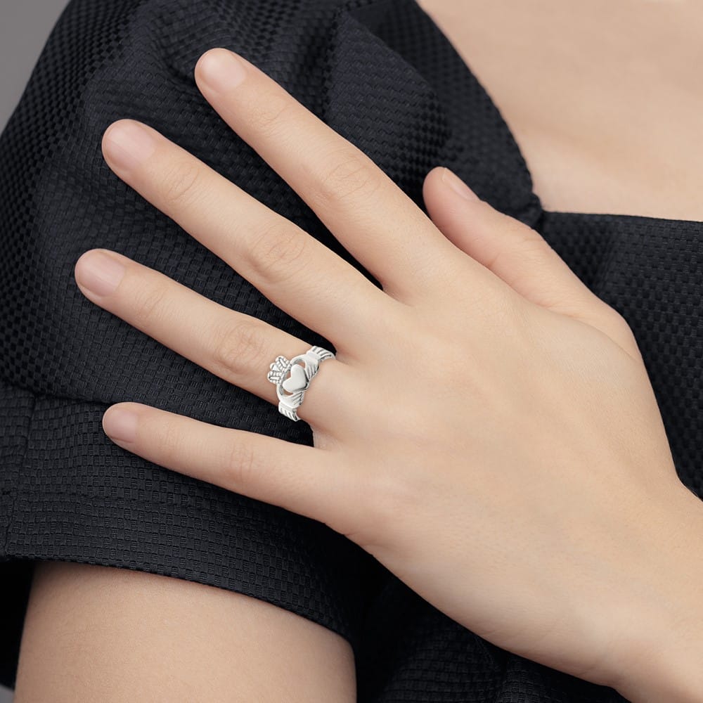 Sterling Silver 2 mm 3.50 g Claddagh Ring