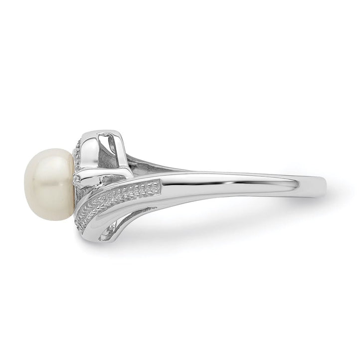 Sterling Silver Diamond and Freshwater Cultured Pearl 6.5 mm Pave Ring
