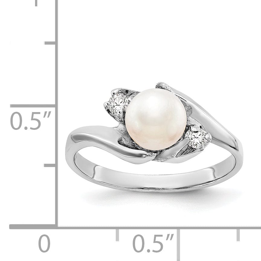 14k White Gold Pearl Diamond Ring